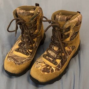 Itasca Kids Camo Boots - Brown and Tan